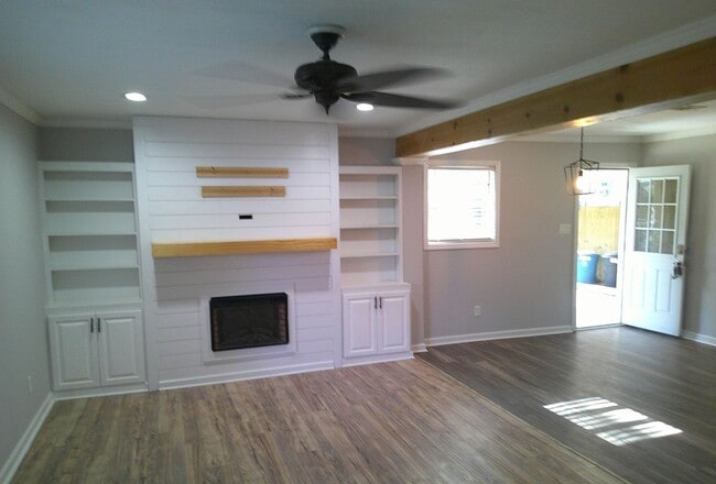 Building Photo - Charming home is Ridgeland, MS