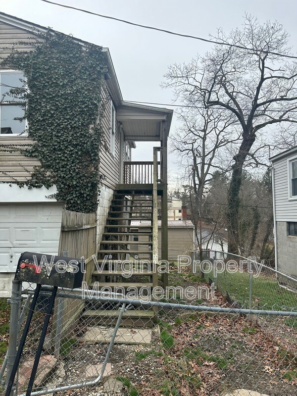 226 Clyde St, Beckley, WV 25801 Condo for Rent in Beckley, WV