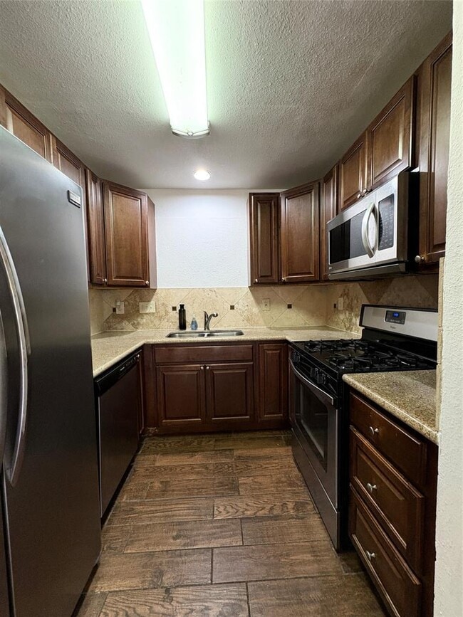 Foto del edificio - 12814 Hymeadow Dr