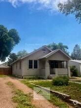 Building Photo - 1015 Swope Ave