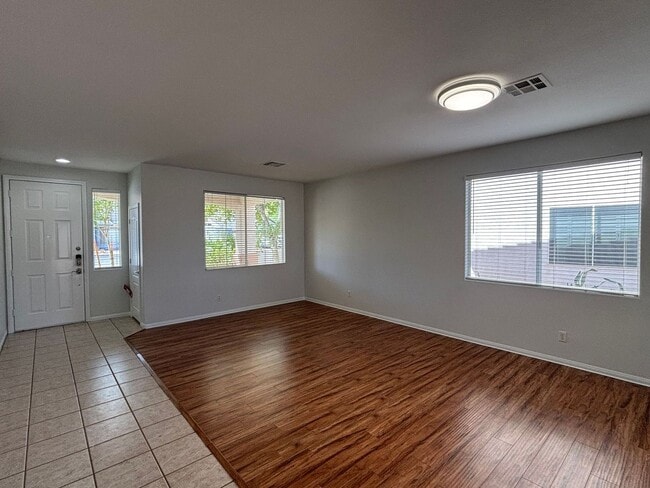 Building Photo - 2722 La Porte Ct