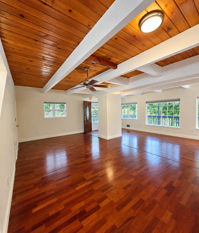 Building Photo - 31 Salal Way