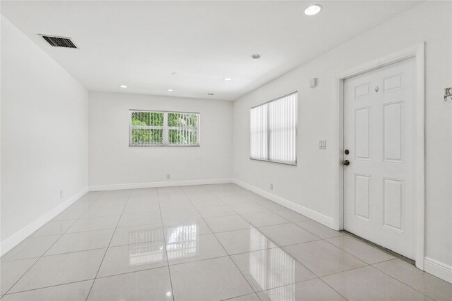 Building Photo - 3501 Van Buren St