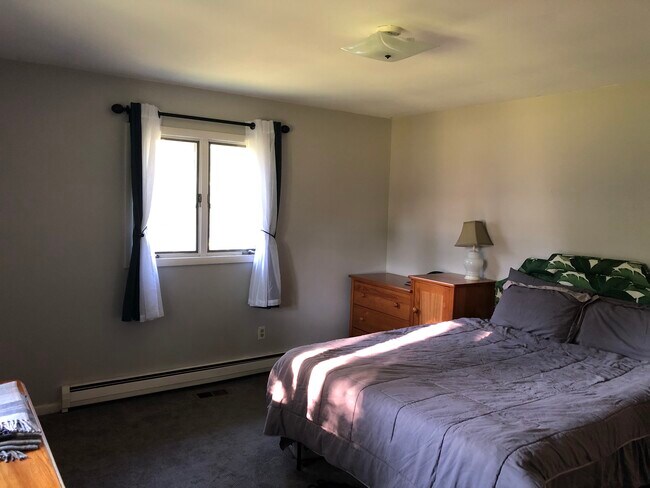 Habitación 1 - 307 Blackstone Ave