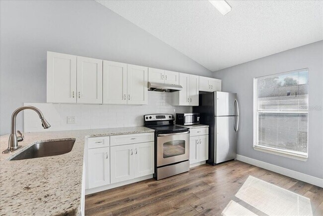 Foto del edificio - 3651 N Goldenrod Rd