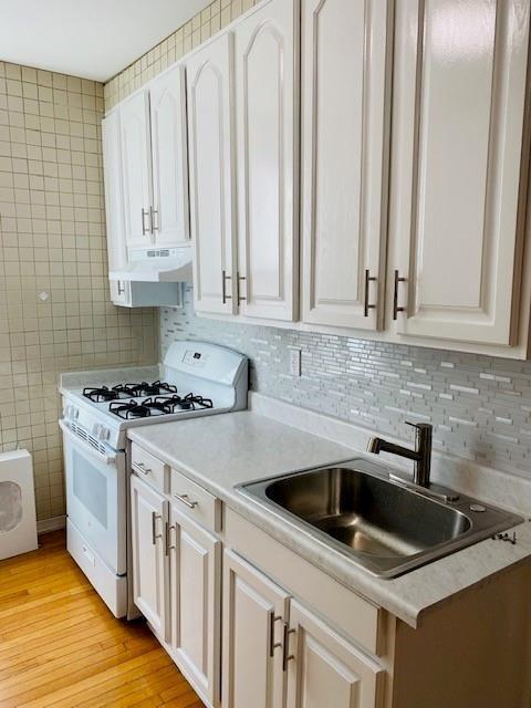 Foto del edificio - 1760 E 8th St