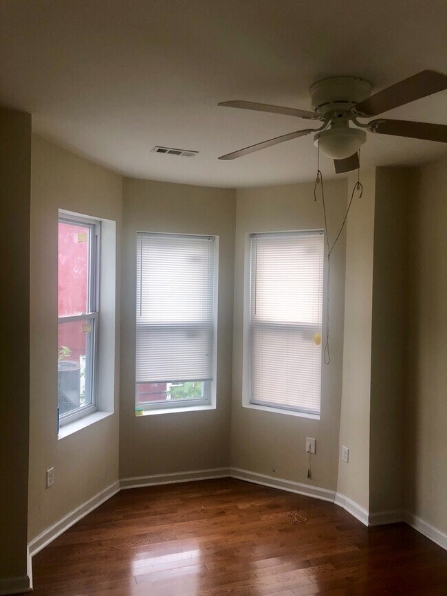 Foto del edificio - 5279 Jefferson St