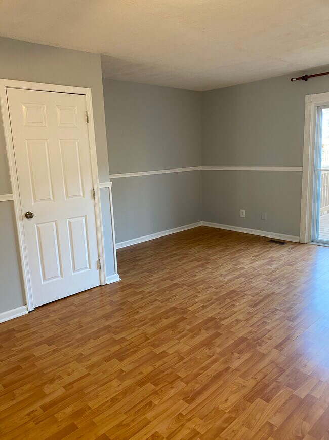 Building Photo - 6440 Ducketts Ln