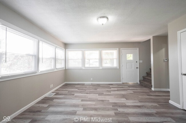 Building Photo - 6276 Eastgate Ave