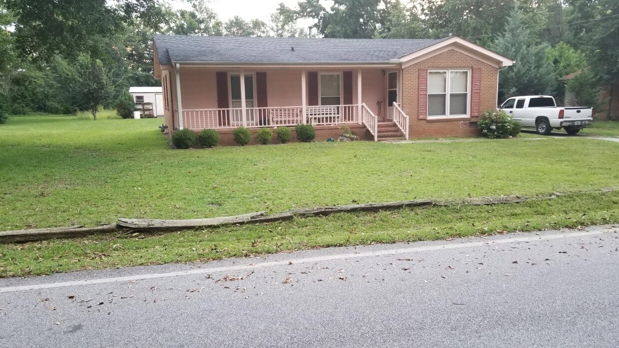 1123 Creek St, Wrens, GA 30833 House Rental in Wrens, GA