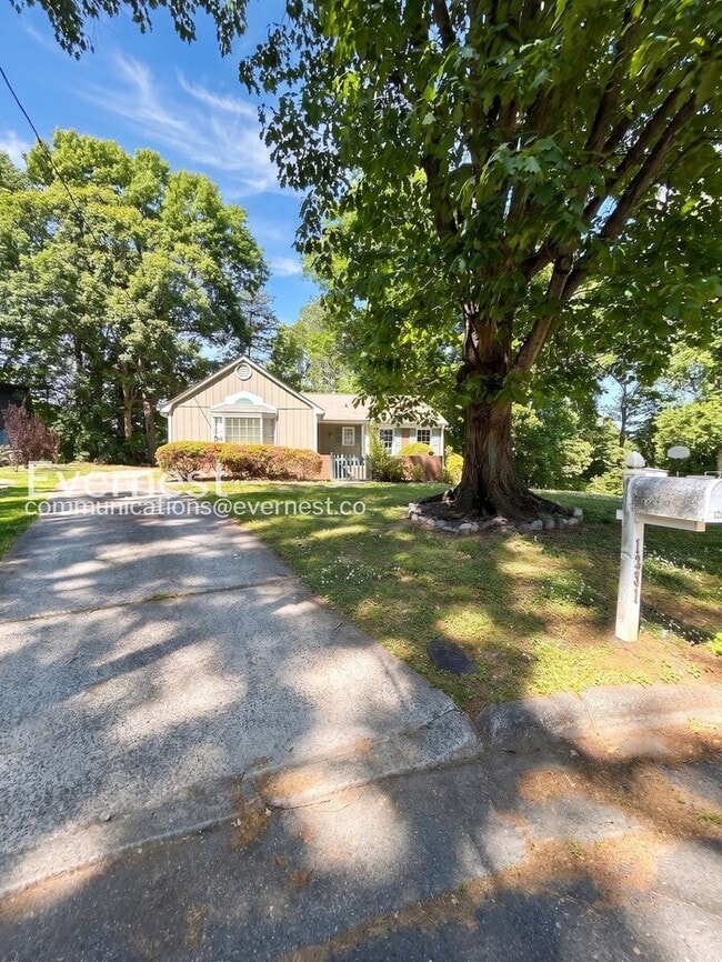 Foto del edificio - 1231 Willowlake Ct