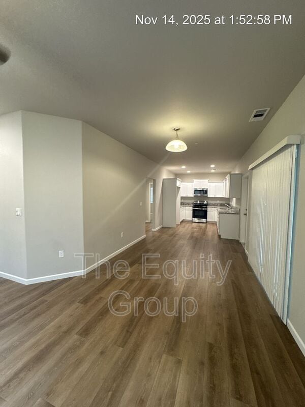 Foto del edificio - 519 S Summit St