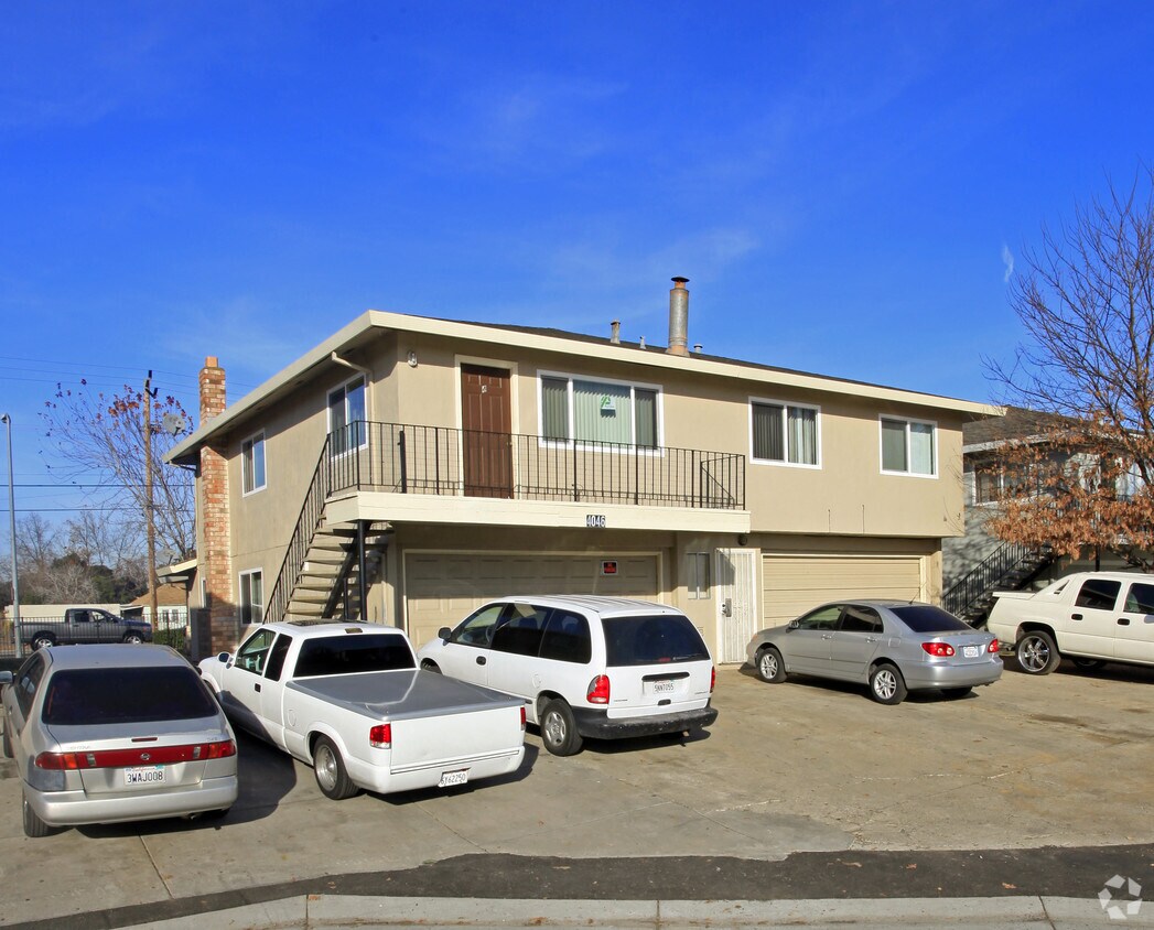 Primary Photo - 4046 Fruitridge Rd
