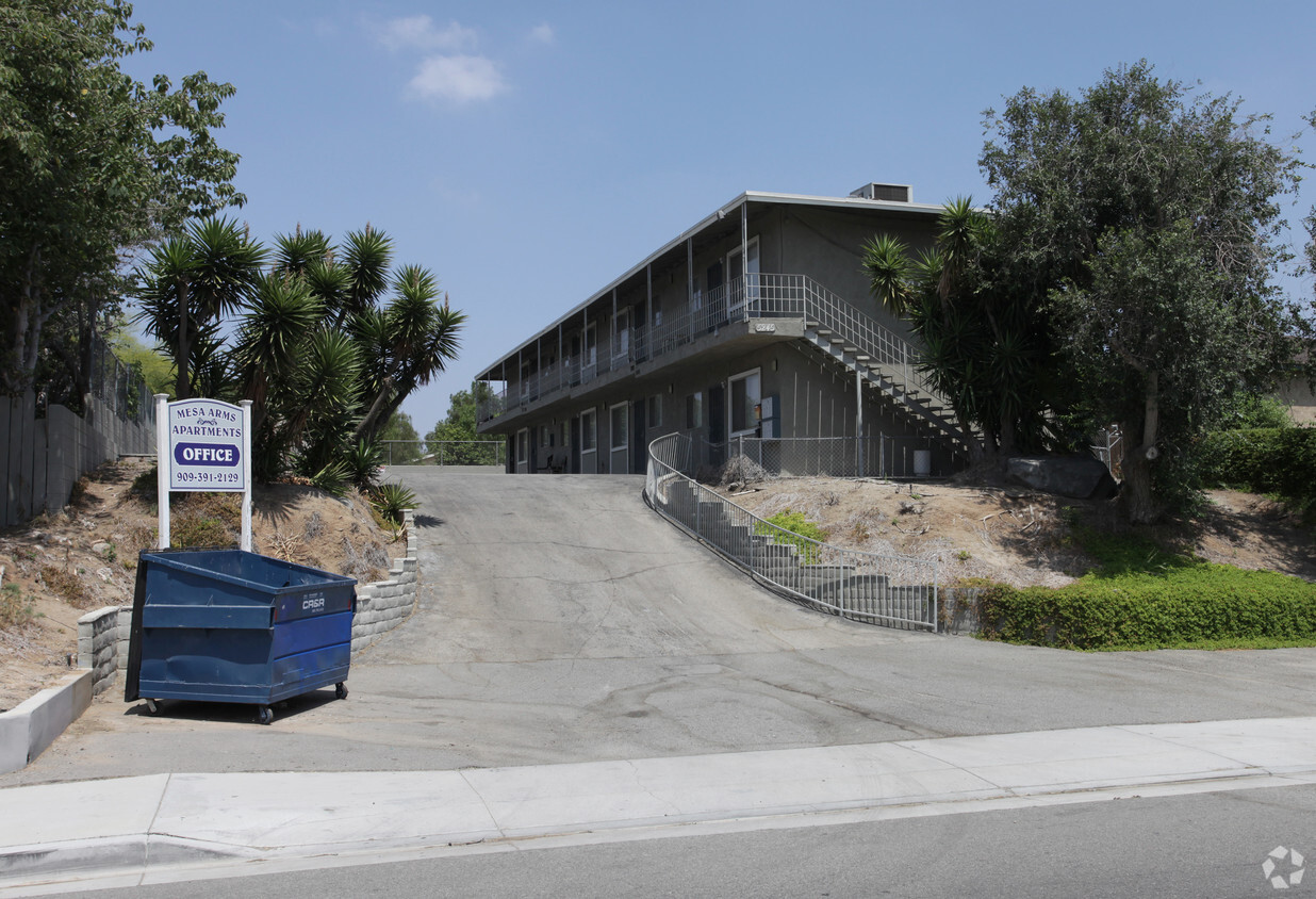 Building Photo - Mesa Arms