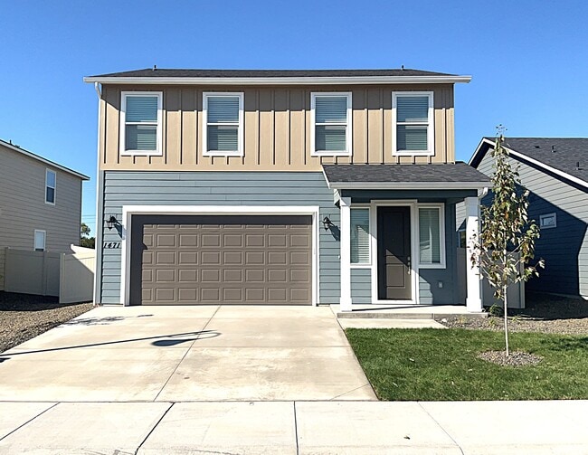 Building Photo - 1471 N Barkvine Ave