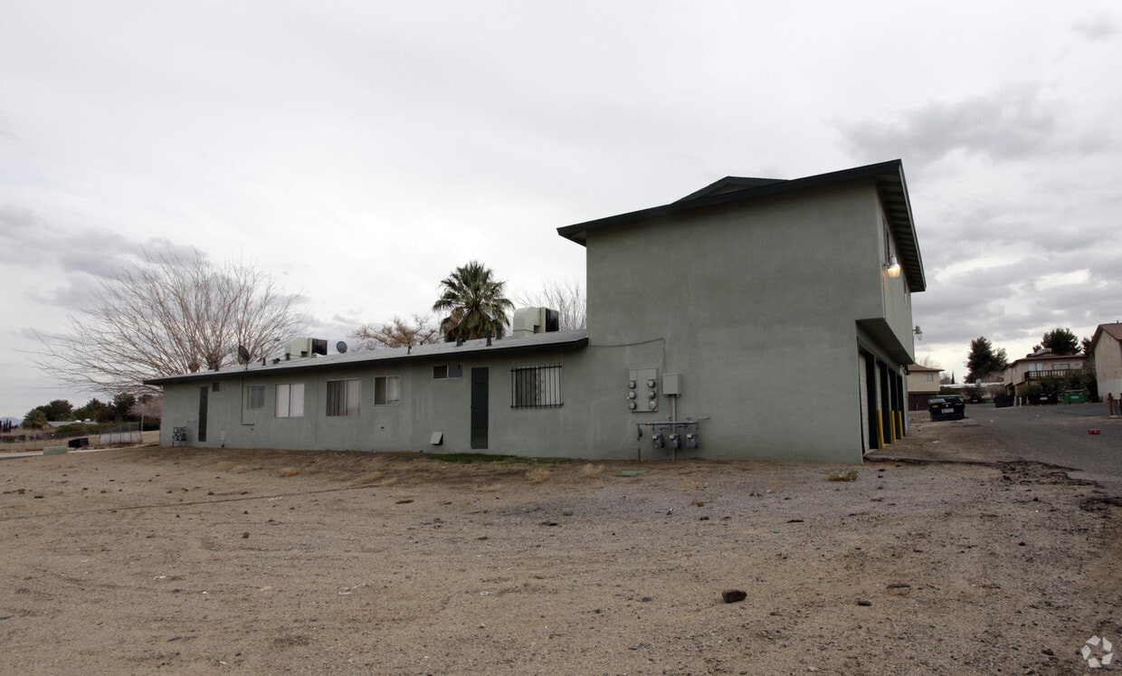 Building Photo - 720 Karen Ct