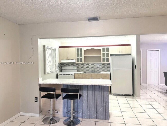 Foto del edificio - 7440 SW 22nd St