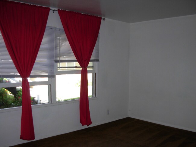 Foto del edificio - 302 S Broadway