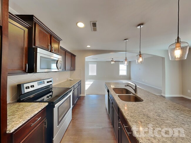 Building Photo - 10040 Portaferry Dr