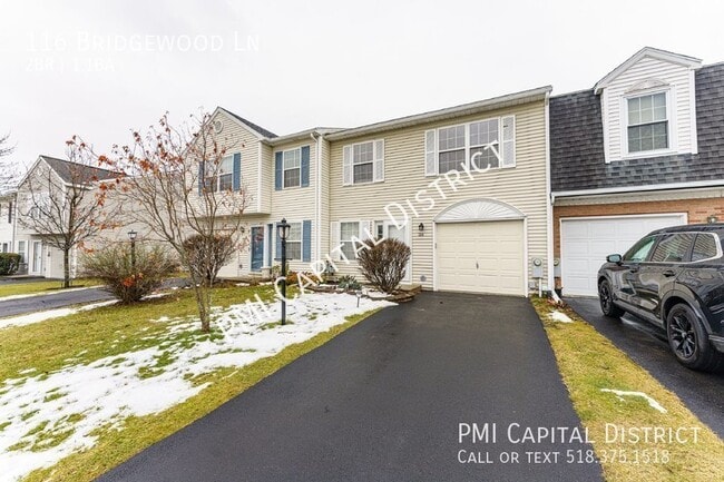 Building Photo - Spacious Townhome in North Colonie Schools...