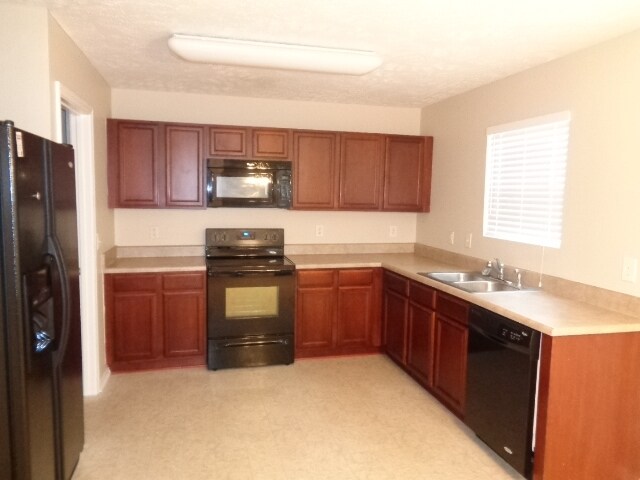 Building Photo - 106 Neville Ct