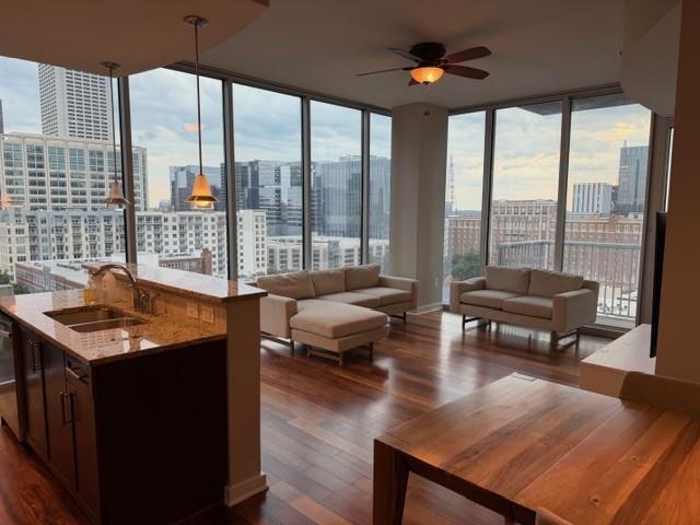 Foto del edificio - 855 W Peachtree St NE