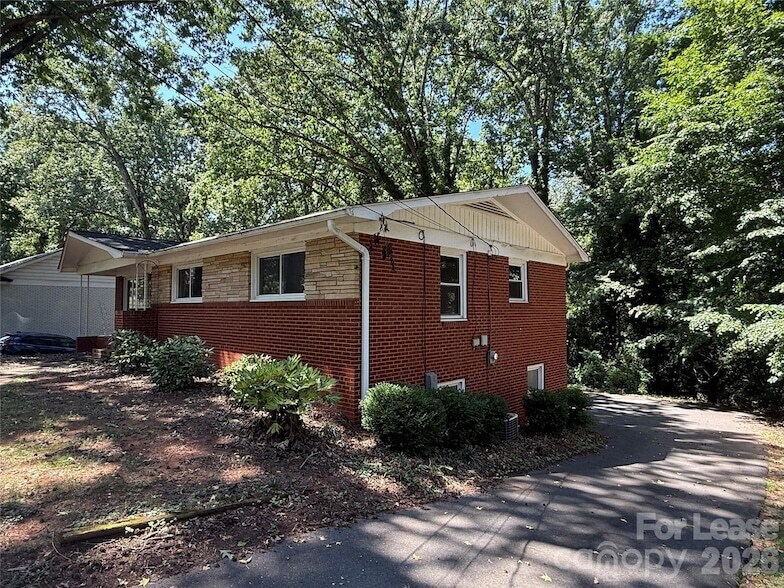 Building Photo - 6228 Candlewood Dr