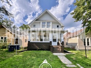 Building Photo - 1110 Harding Dr