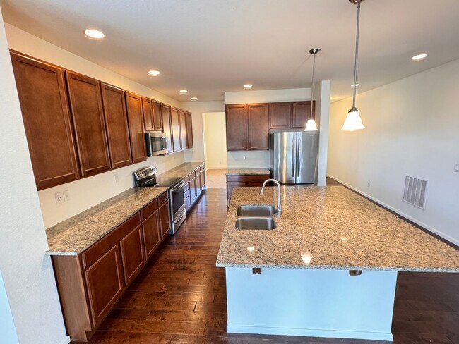 Building Photo - Beautiful Home Southeast Ft. Collilns