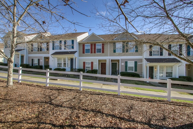 Photo - 1006 Halifax Ln Apartment