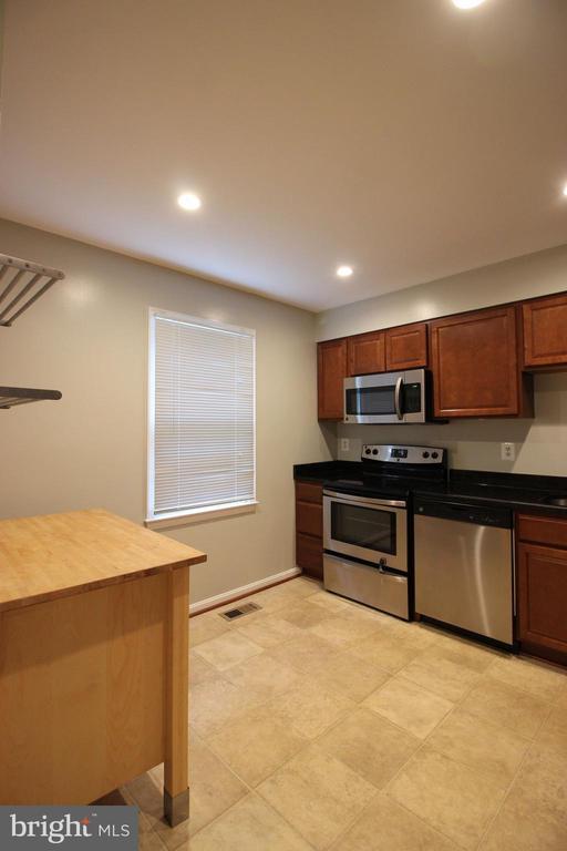 Foto del edificio - 5902 Langton Dr