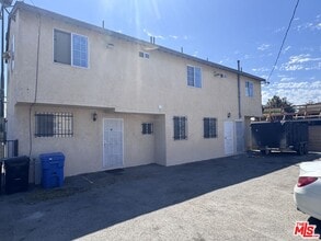 Building Photo - 5903 S Crenshaw Blvd