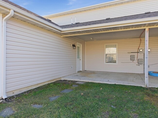 Building Photo - 1709 Juniper Dr