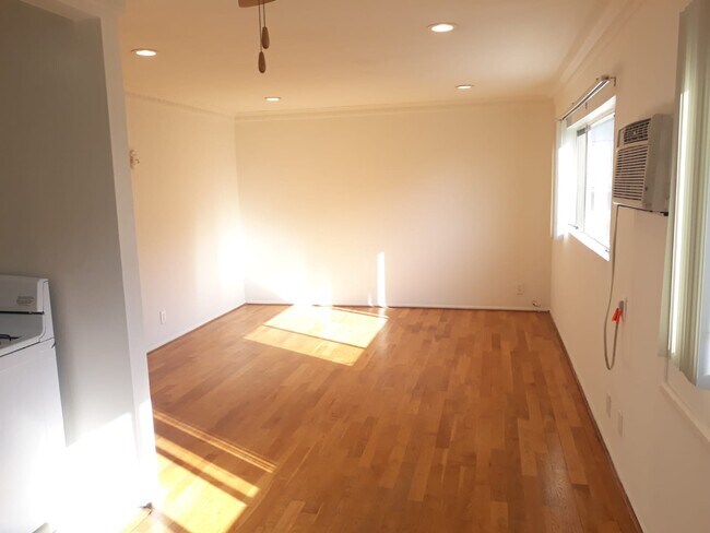 Foto del edificio - 2503 W 4th St
