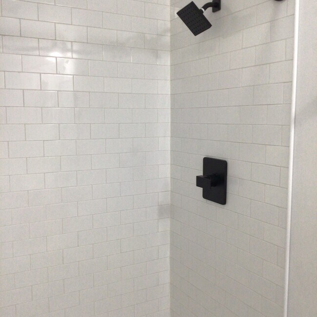 Foto del edificio - 305 Druid Hills Dr