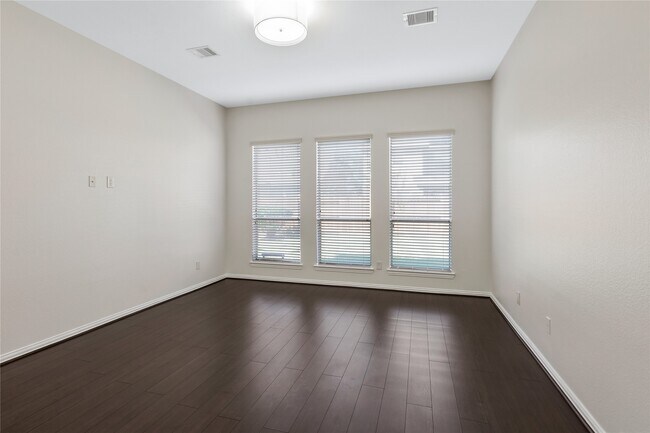 Foto del edificio - 24322 Bella Florence Dr