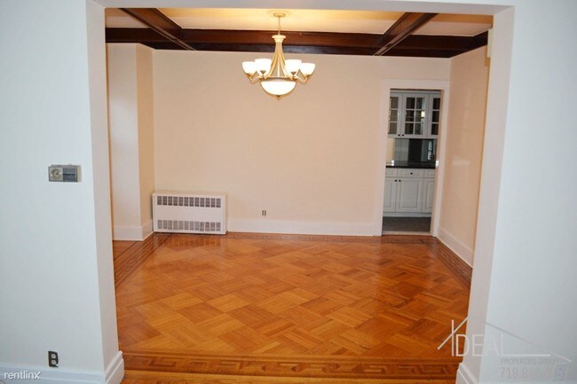 Foto del edificio - 269 E 3rd St