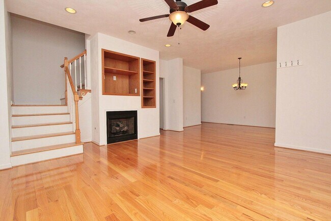 Building Photo - 2359 Wolf Run