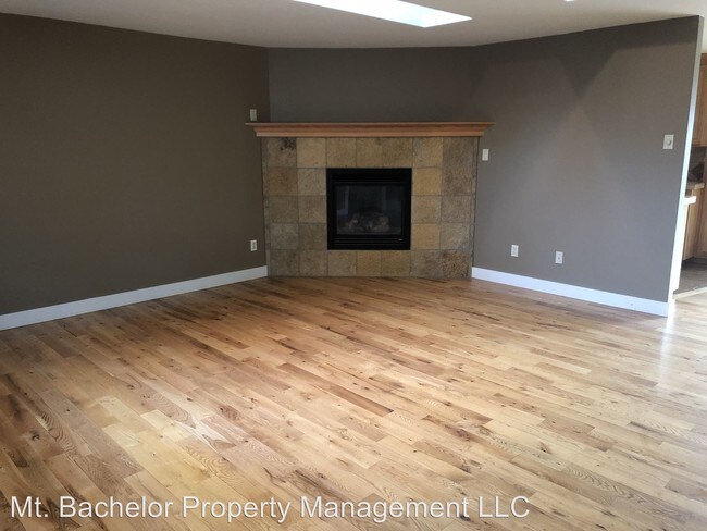 Building Photo - 20877 Westview Dr