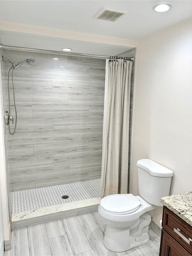 Foto del edificio - 2701 N Ocean Blvd