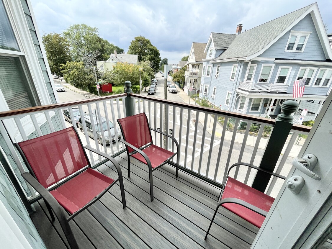 Primary Photo - 67 Roseclair St