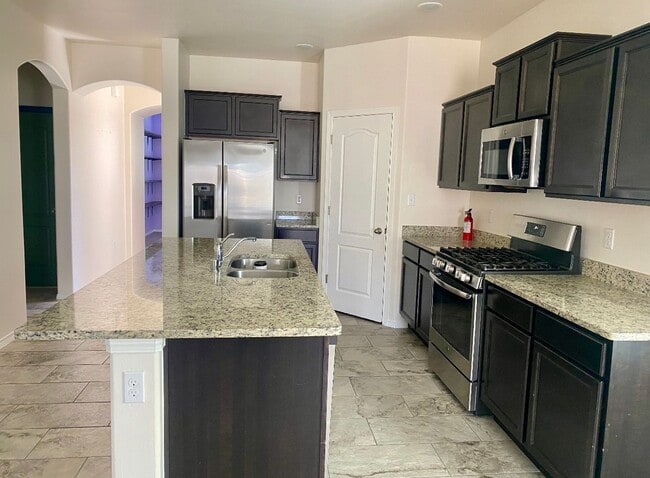 Building Photo - 3042 San Miguel Ct