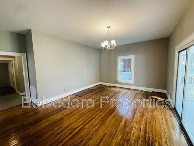 Foto del edificio - 211 W 7th Ave