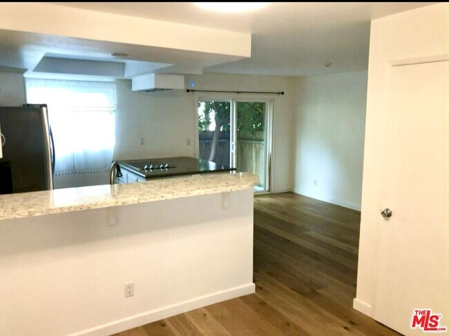 Building Photo - 1809 Armour Ln