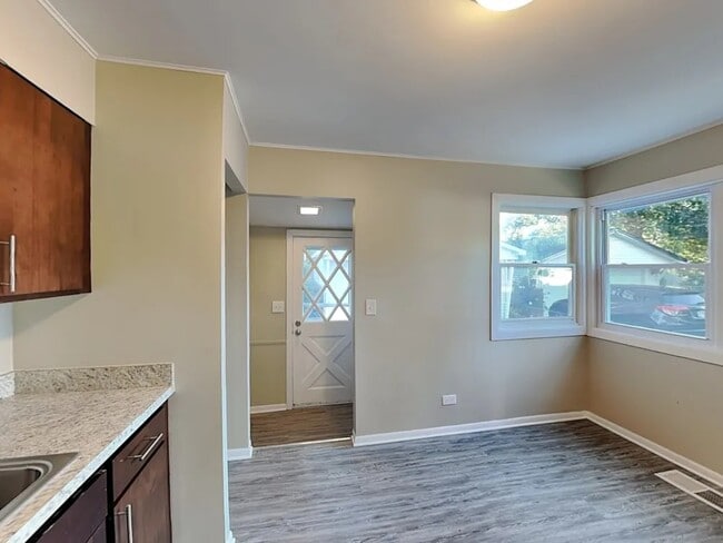 Foto del edificio - 2307 Jay Ln