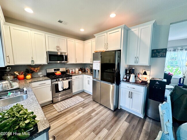 Foto del edificio - 3016 Goldenaster Ct