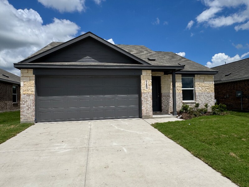 Foto principal - 1263 Falcon Hts Dr