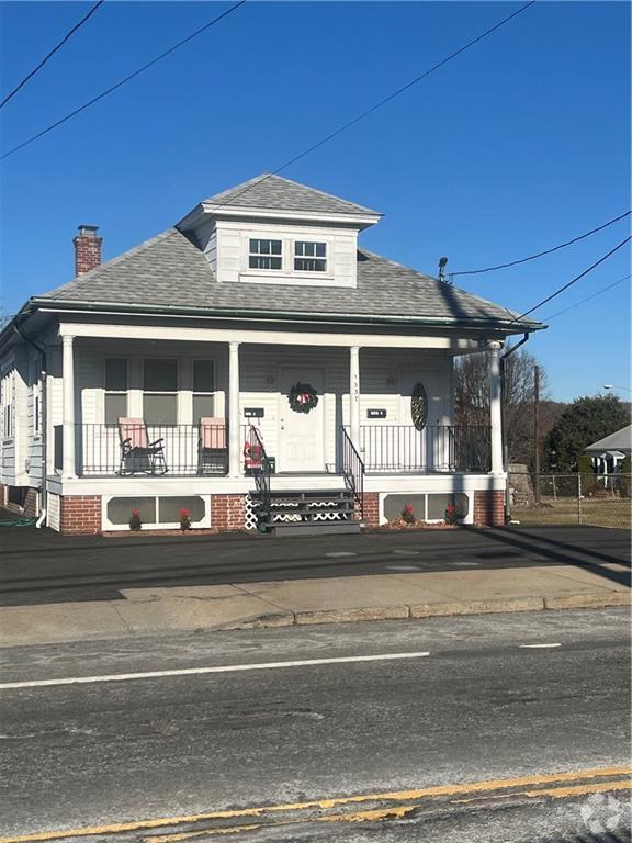 Building Photo - 1537 Plainfield St