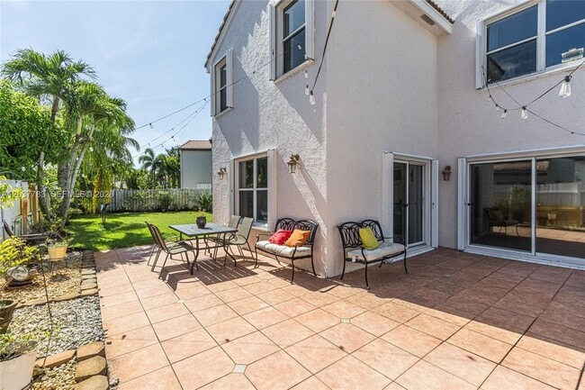 Building Photo - 17367 SW 20th Ct