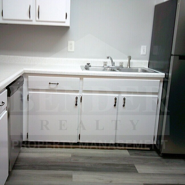 Foto del edificio - 3932 Peerless Rd NW